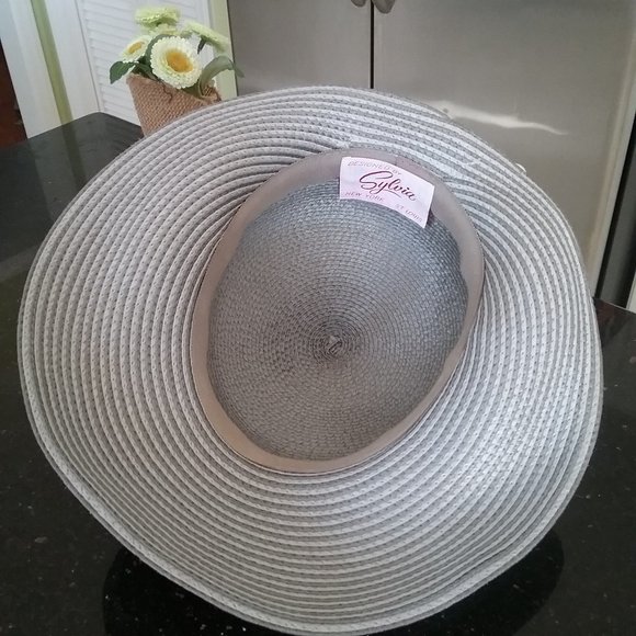 Sylvia Elegant hat - Picture 8 of 11